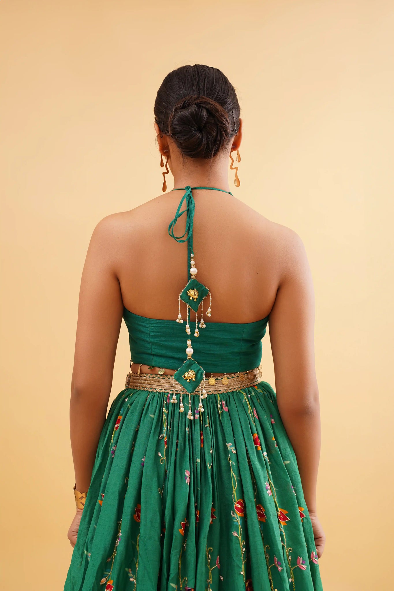 Ruhani lehenga