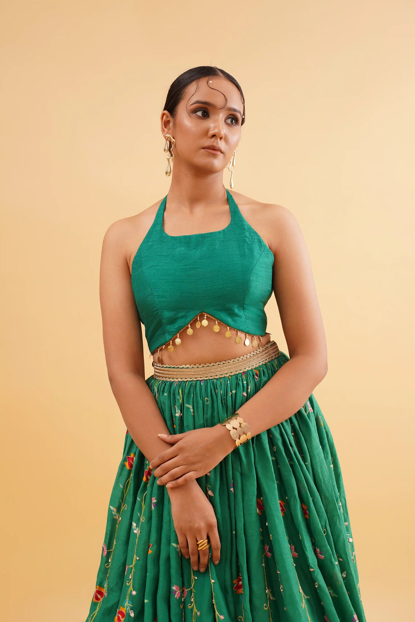 Ruhani lehenga