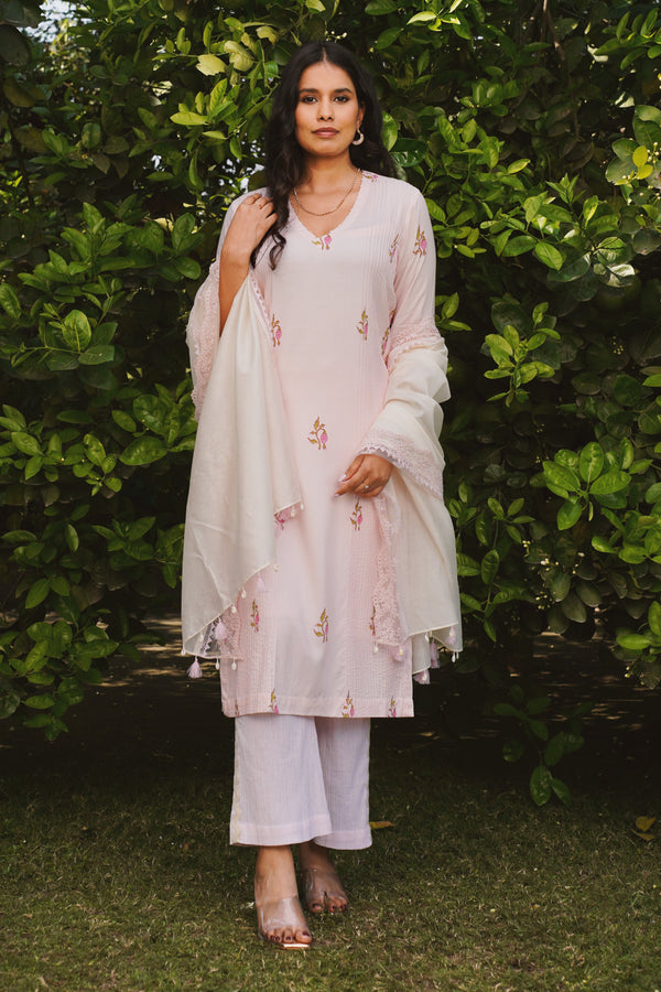 Budding love kurta set
